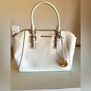 MICHAEL Michael Kors Ciara large satchel. Saffiano leather. 15”w x 10”h x 6”d
